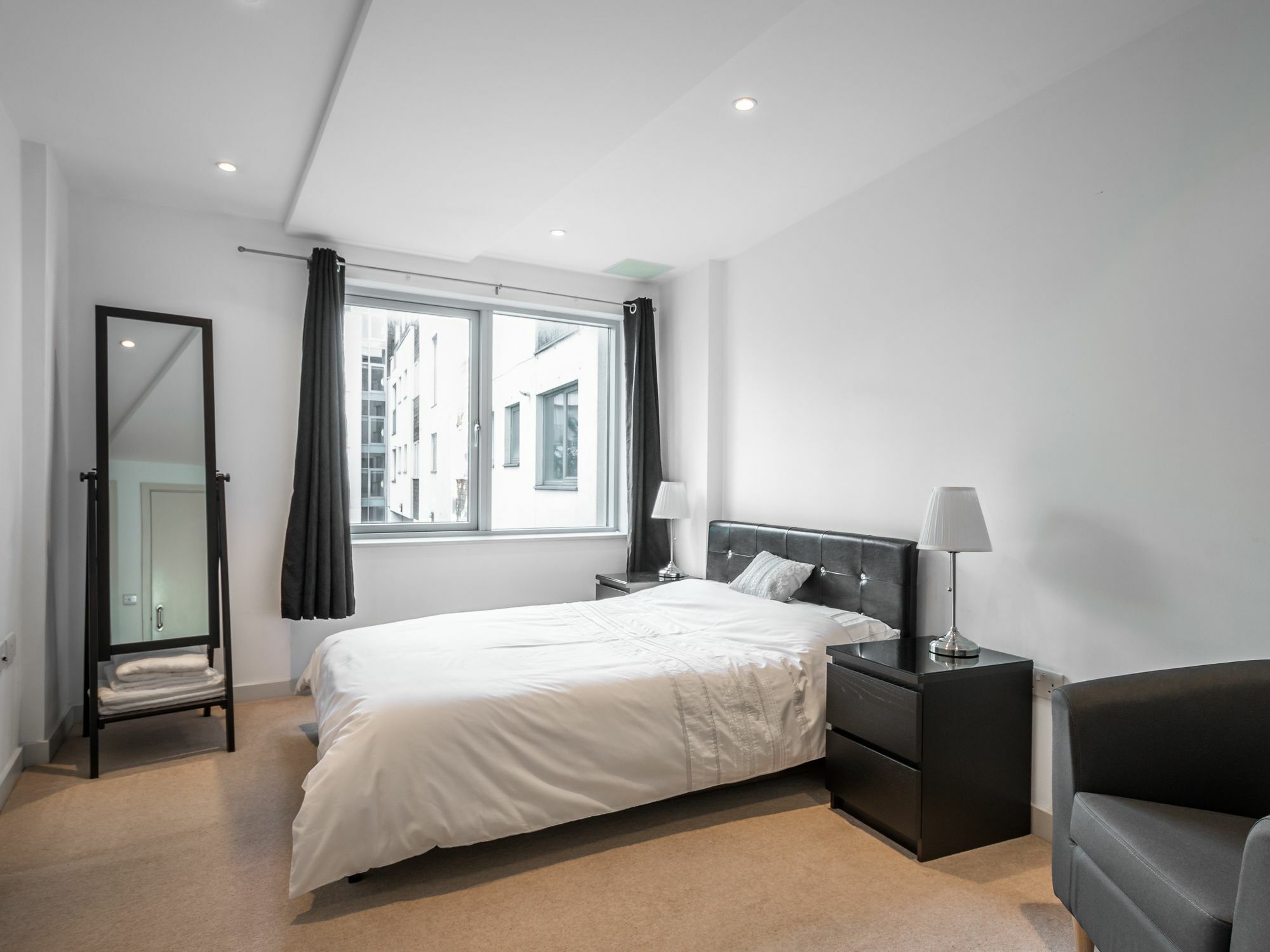 City Center Apartment Bedford Ngoại thất bức ảnh